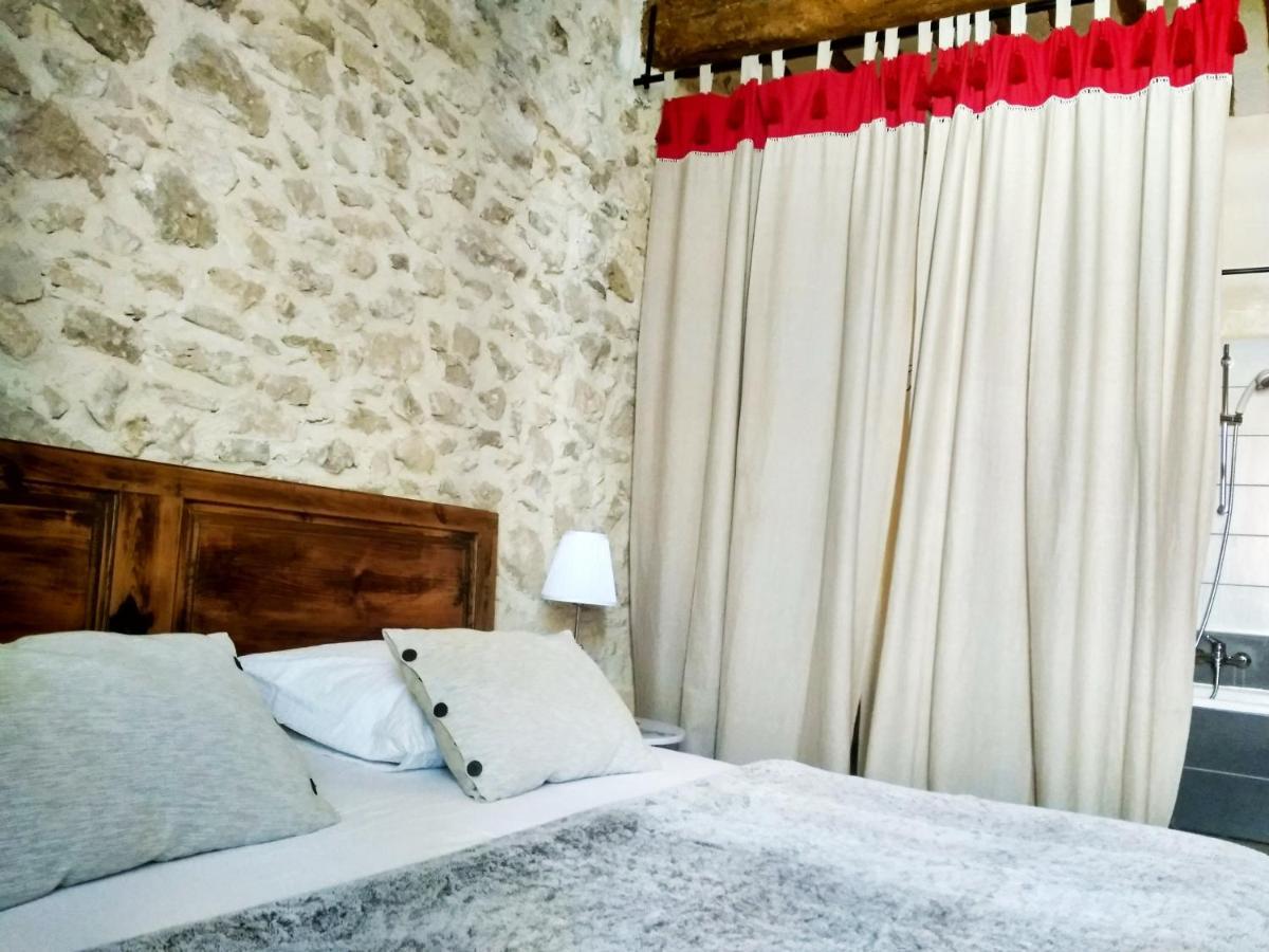 Chambre D'Hotes Face Au Lavoir Methamis Екстер'єр фото