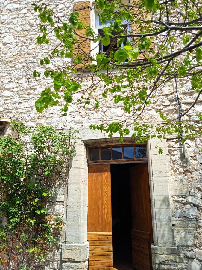 Chambre D'Hotes Face Au Lavoir Methamis Екстер'єр фото